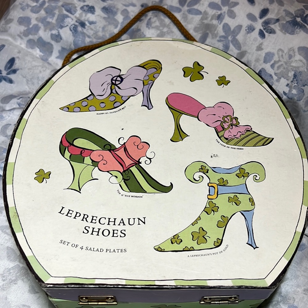 Leprechaun Shoes set of 4 salad plates in box with lock